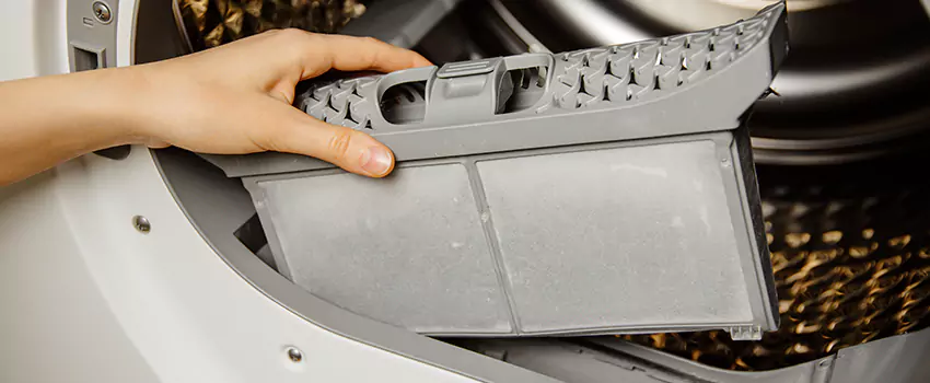 Signs Of A Clogged Dryer Lint Trap in Lemoore, California